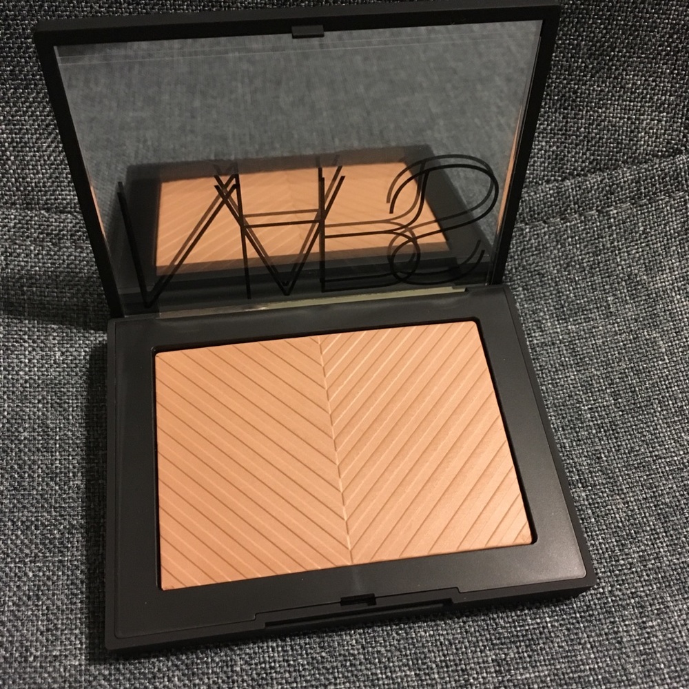 NARS Sun Wash Diffusing Bronzer in Laguna